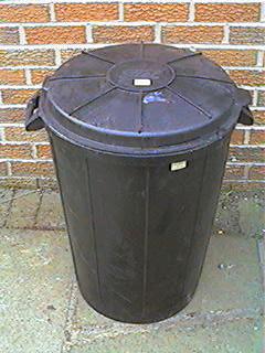 medium rubber dustbin